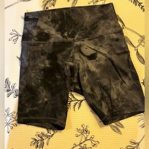 Lululemon align bike shorts